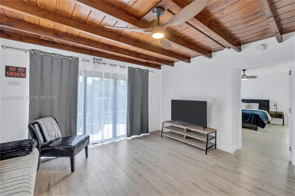 217 31st Ave Hollywood, FL 33021