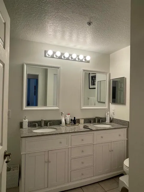 1116 University Boulevard #11