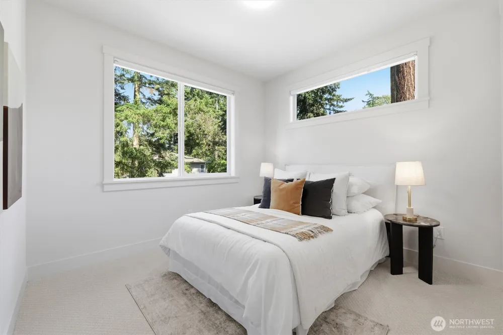 10026 Slater Avenue NE Kirkland, WA 98033