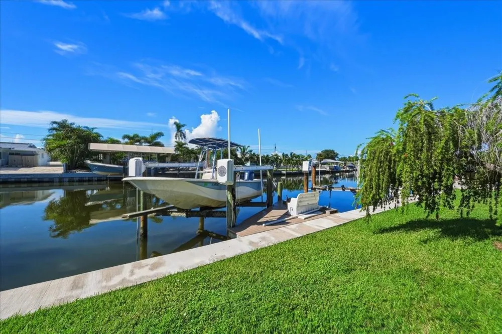 10407 WATERBIRD WAY #11 Bradenton, FL 34209