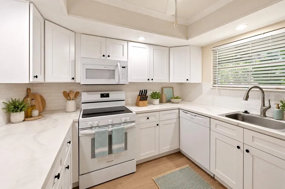 10407 WATERBIRD WAY #11 Bradenton, FL 34209
