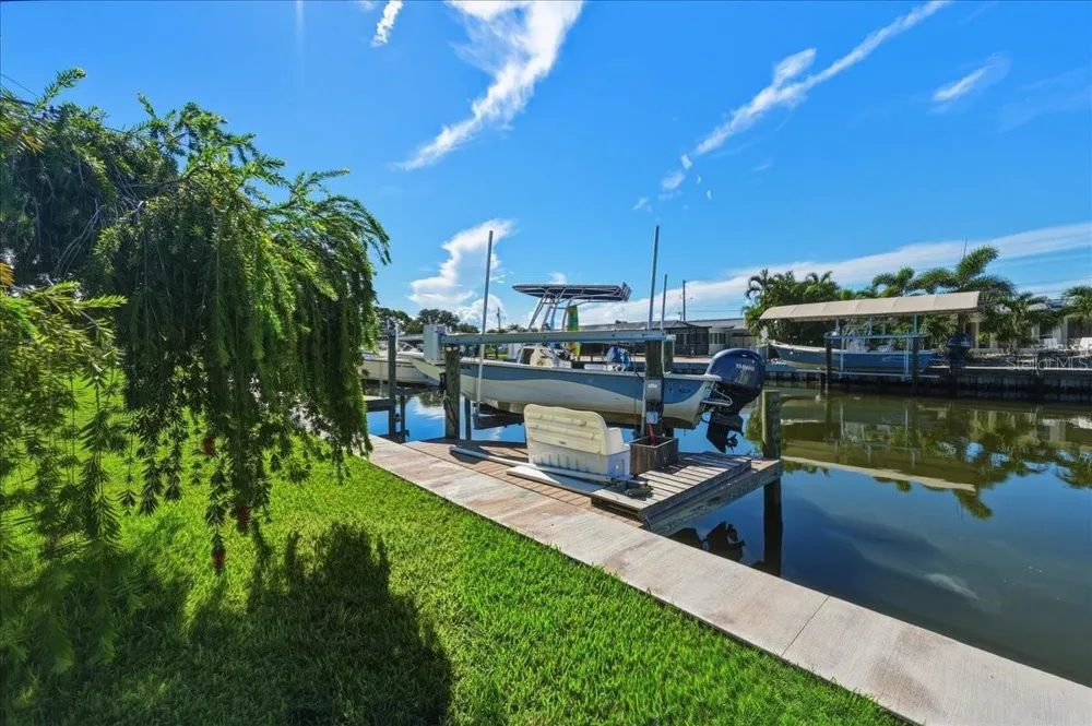 10407 WATERBIRD WAY #11 Bradenton, FL 34209