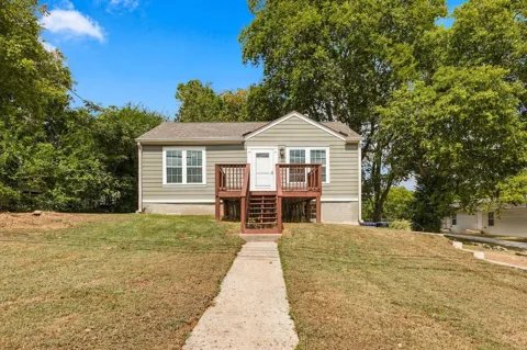 1123 Mapleash Ave