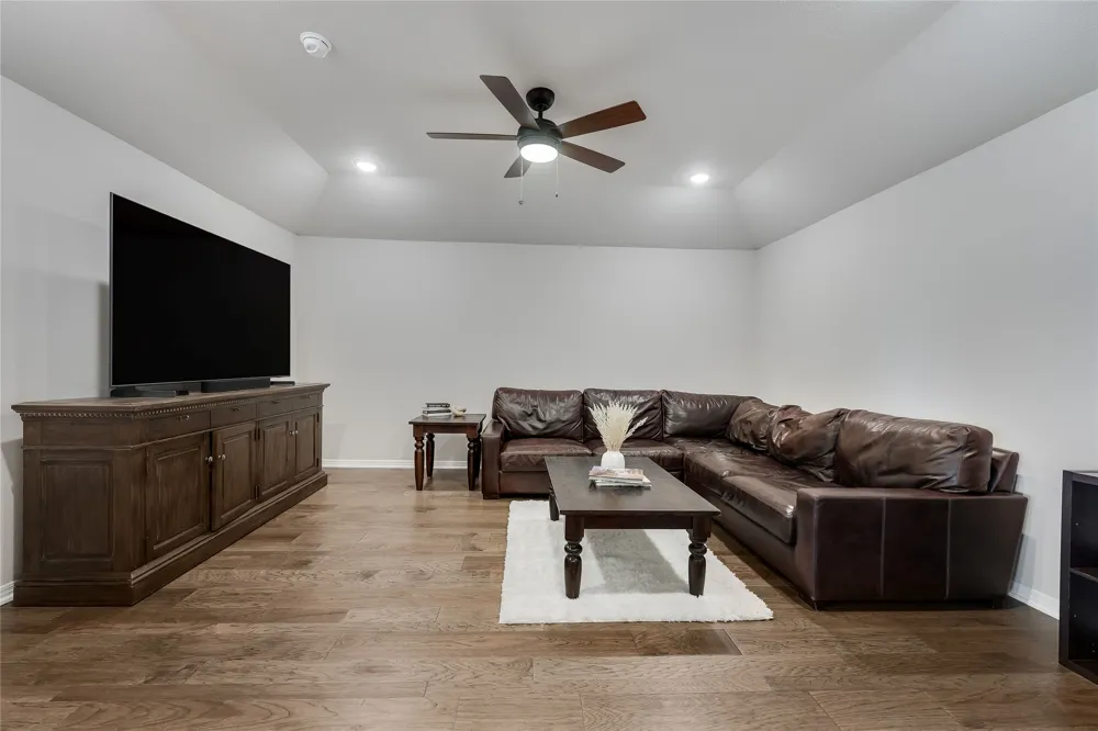509 Crosswater Lane Dripping Springs, TX 78620