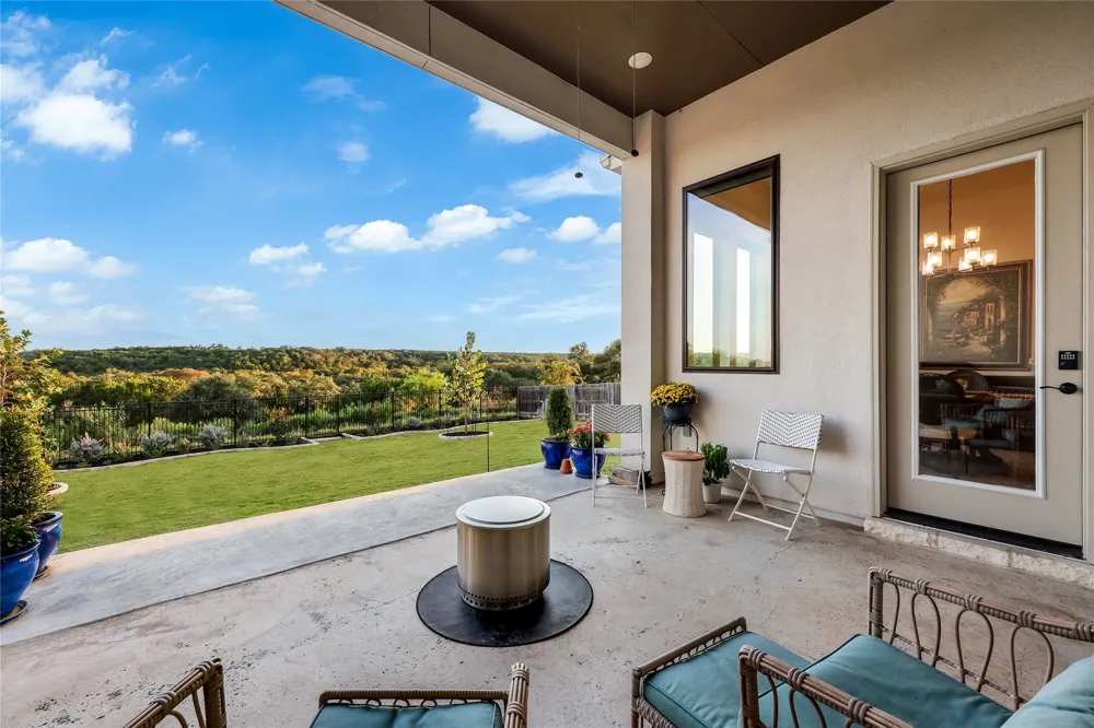 509 Crosswater Lane Dripping Springs, TX 78620