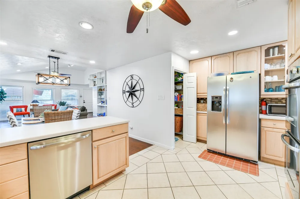16619 Jamaica Cove Road Jamaica Beach, TX 77554