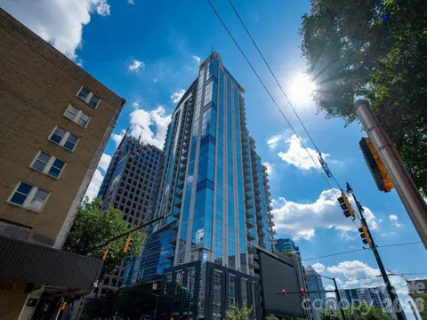 333 W Trade Street #2005