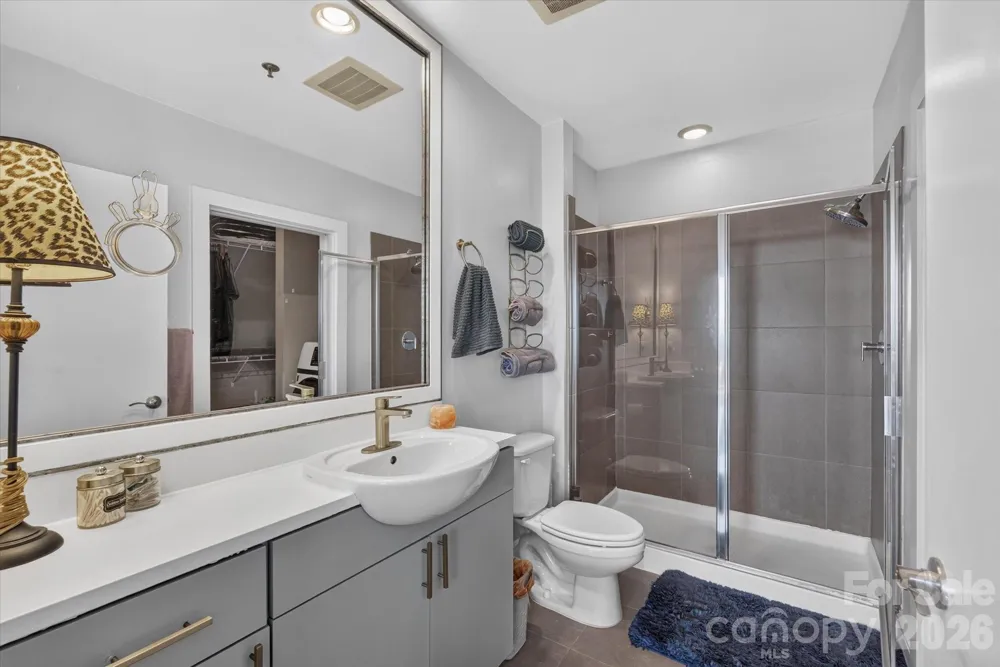 333 W Trade Street #2005 Charlotte, NC 28202