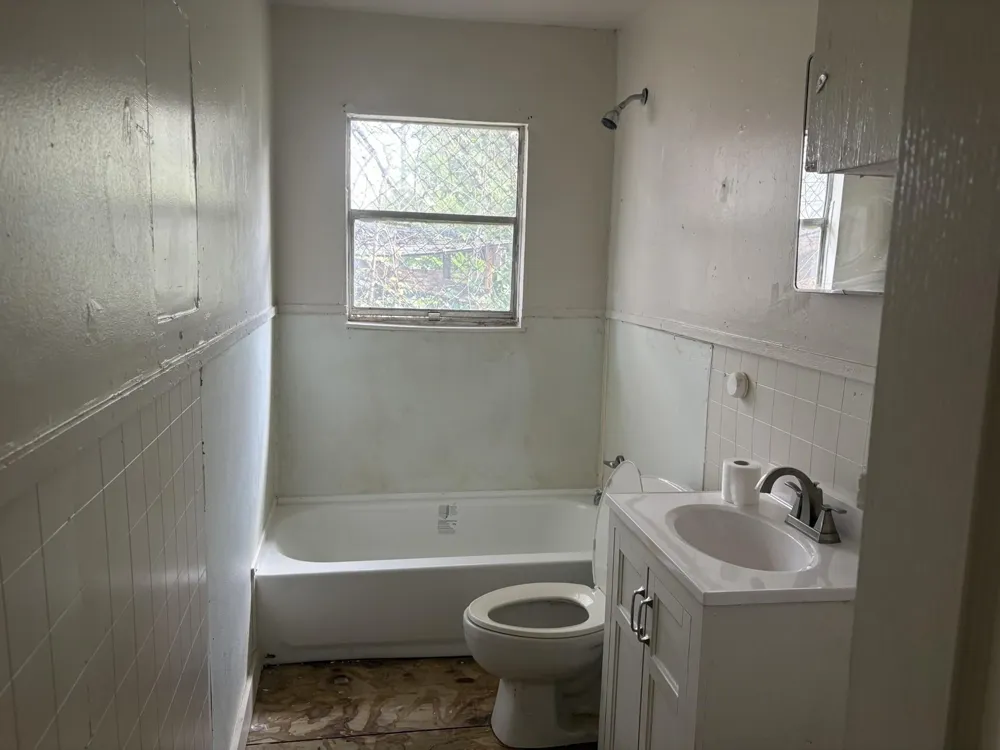 1418 Bringhurst Street Houston, TX 77020
