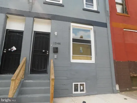 2546 SYDENHAM STREET