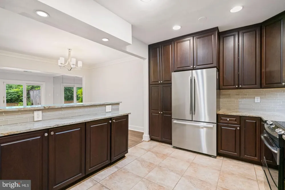 3231 SUTTON PLACE NW #D Washington, DC 20016