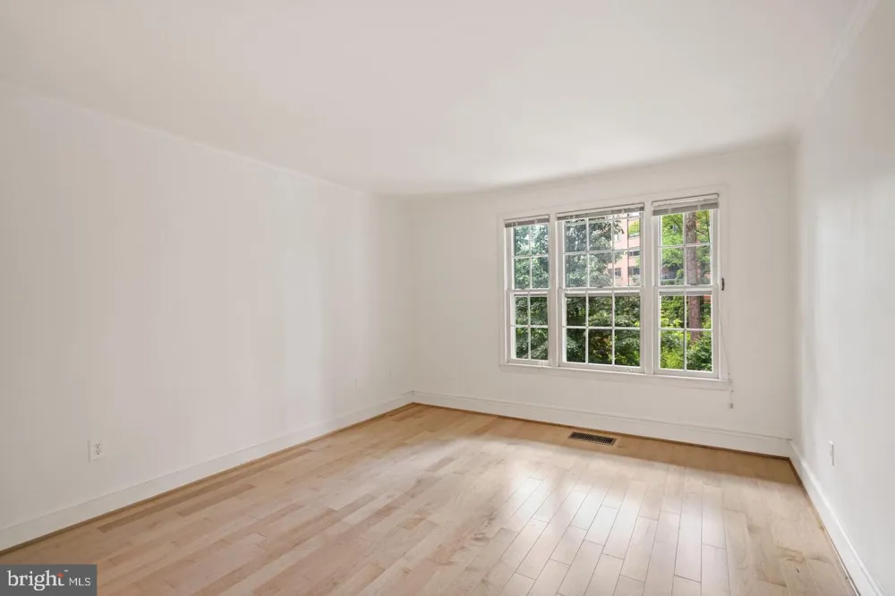 3231 SUTTON PLACE NW #D Washington, DC 20016