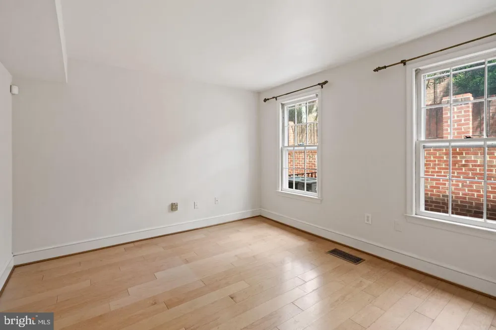 3231 SUTTON PLACE NW #D Washington, DC 20016