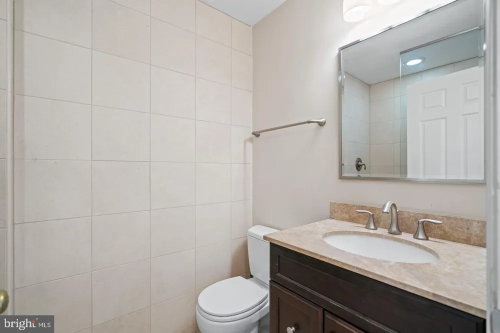 3231 SUTTON PLACE NW #D Washington, DC 20016