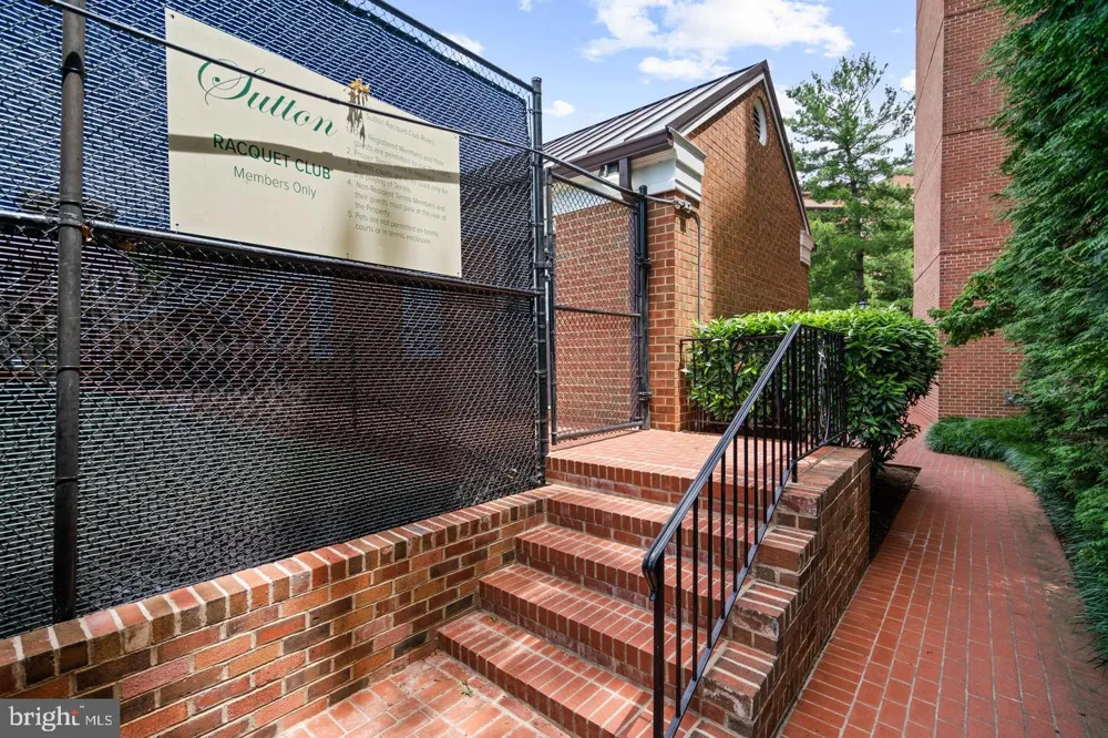 3231 SUTTON PLACE NW #D Washington, DC 20016