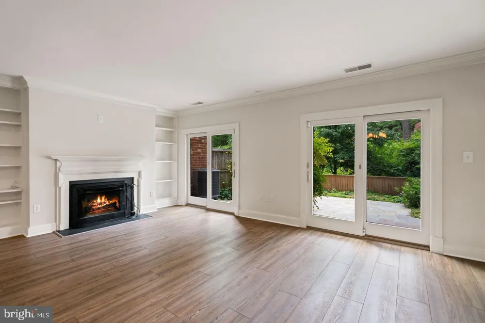 3231 SUTTON PLACE NW #D Washington, DC 20016