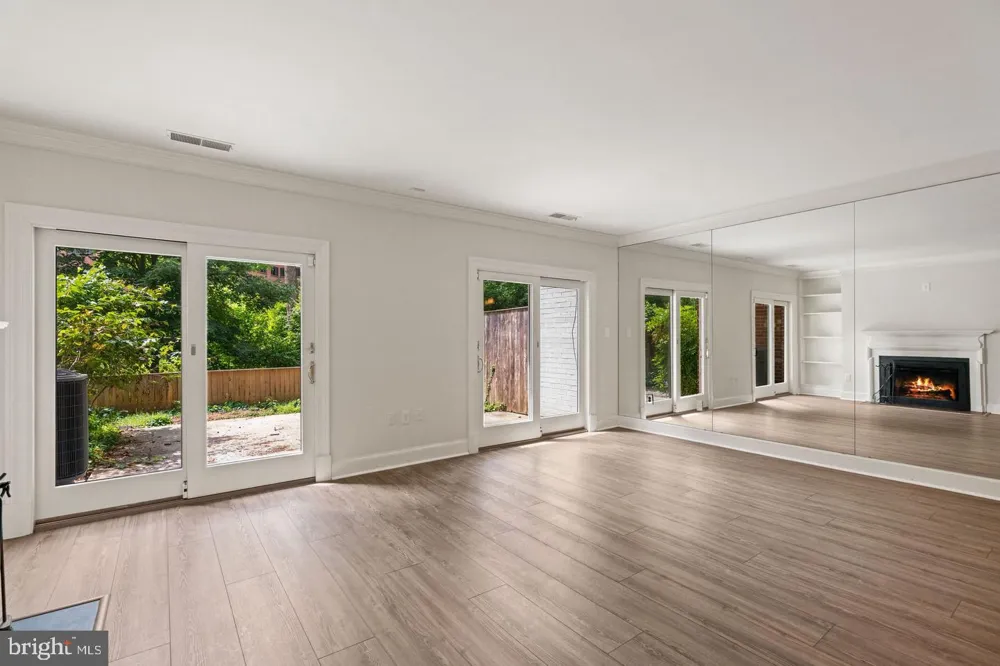 3231 SUTTON PLACE NW #D Washington, DC 20016