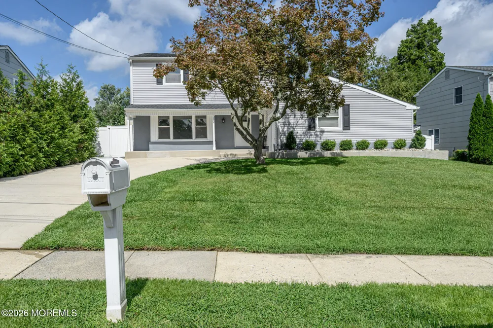 19 Bucknell Drive Cherry Hill, NJ 08034