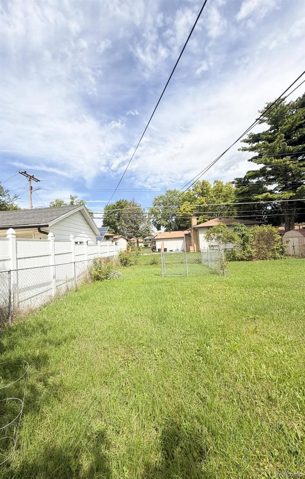 8439 Plumbrook Road Sterling Heights City, MI 48313