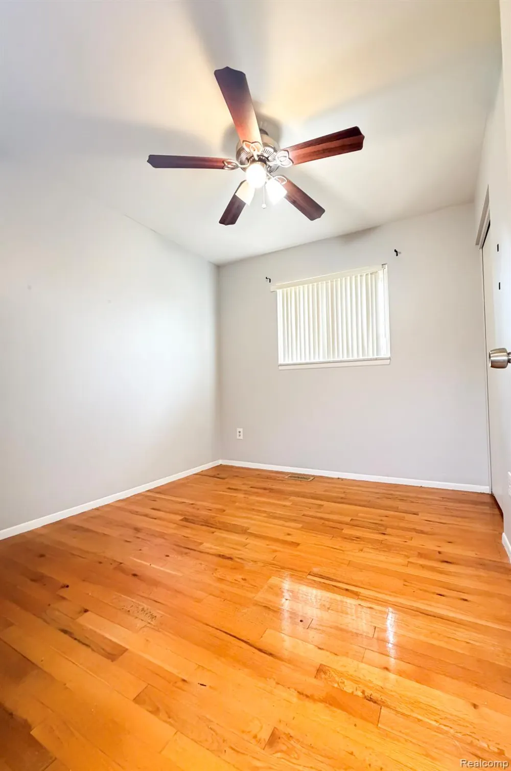 8439 Plumbrook Road Sterling Heights City, MI 48313