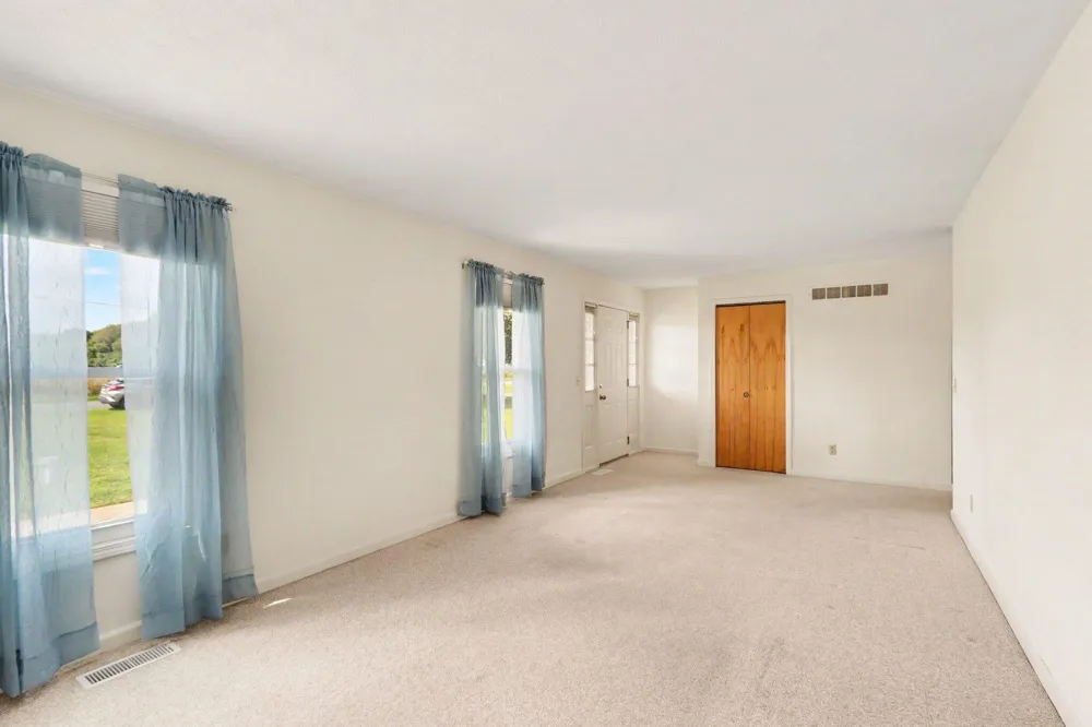 8198 37th Street Ross Township, MI 49083
