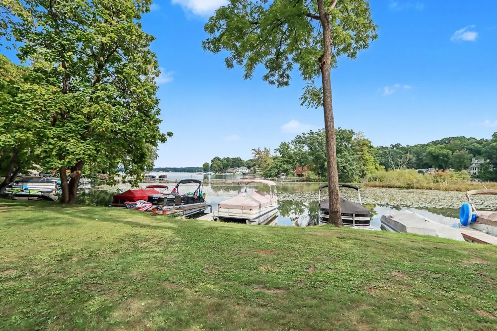 8198 37th Street Ross Township, MI 49083