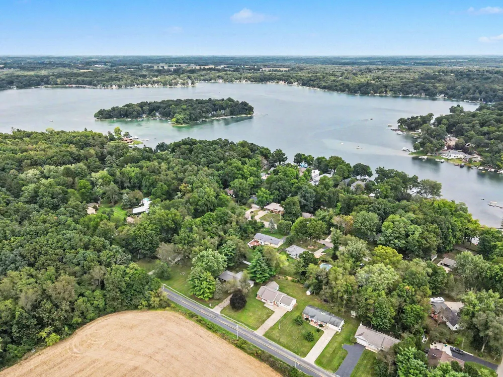 8198 37th Street Ross Township, MI 49083