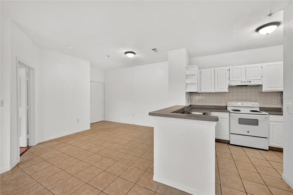8816 DUNES CT #103 Kissimmee, FL 34747