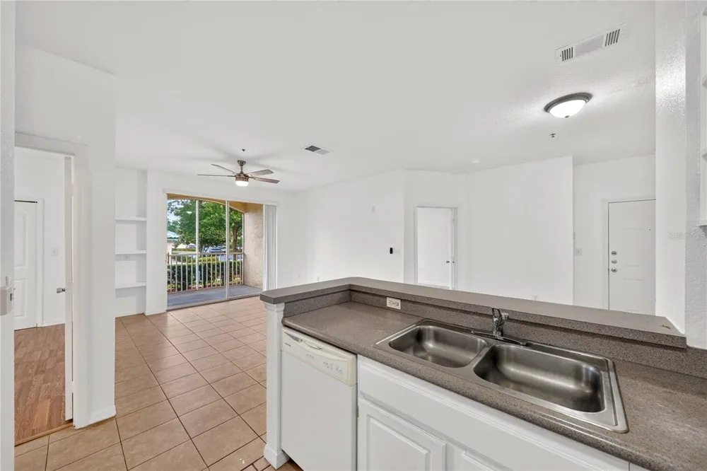 8816 DUNES CT #103 Kissimmee, FL 34747