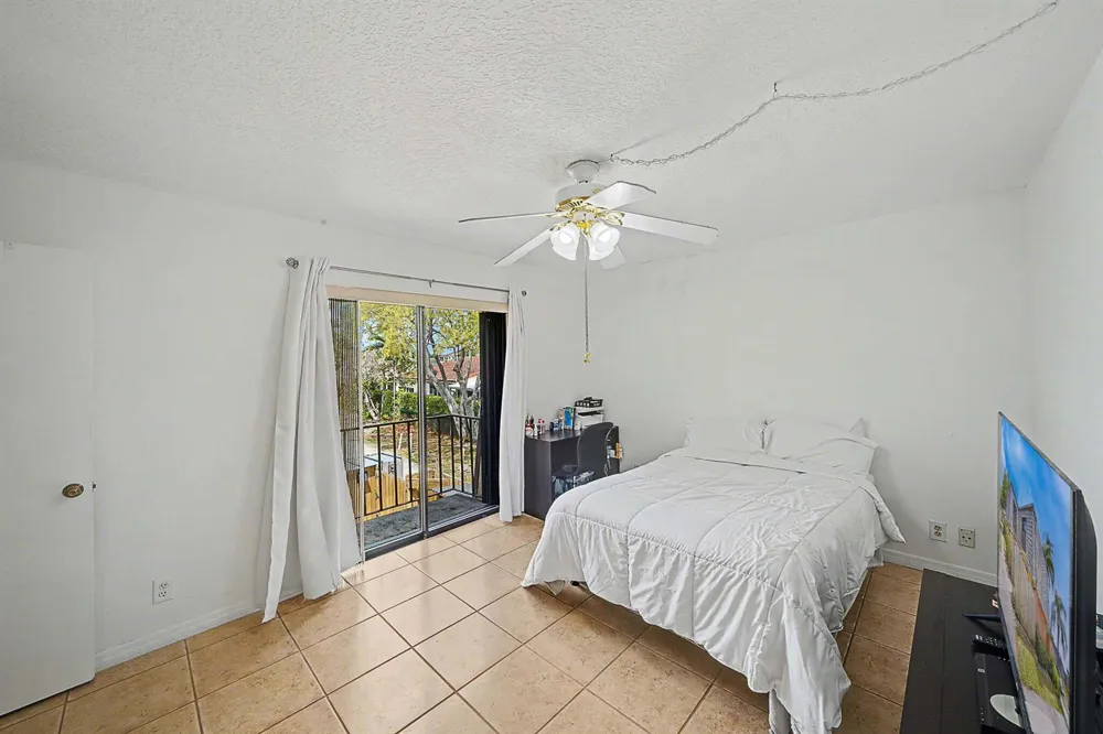 149 Lake Arbor Drive Palm Springs, FL 33461