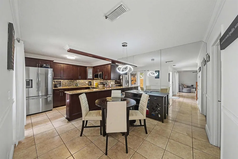 149 Lake Arbor Drive Palm Springs, FL 33461