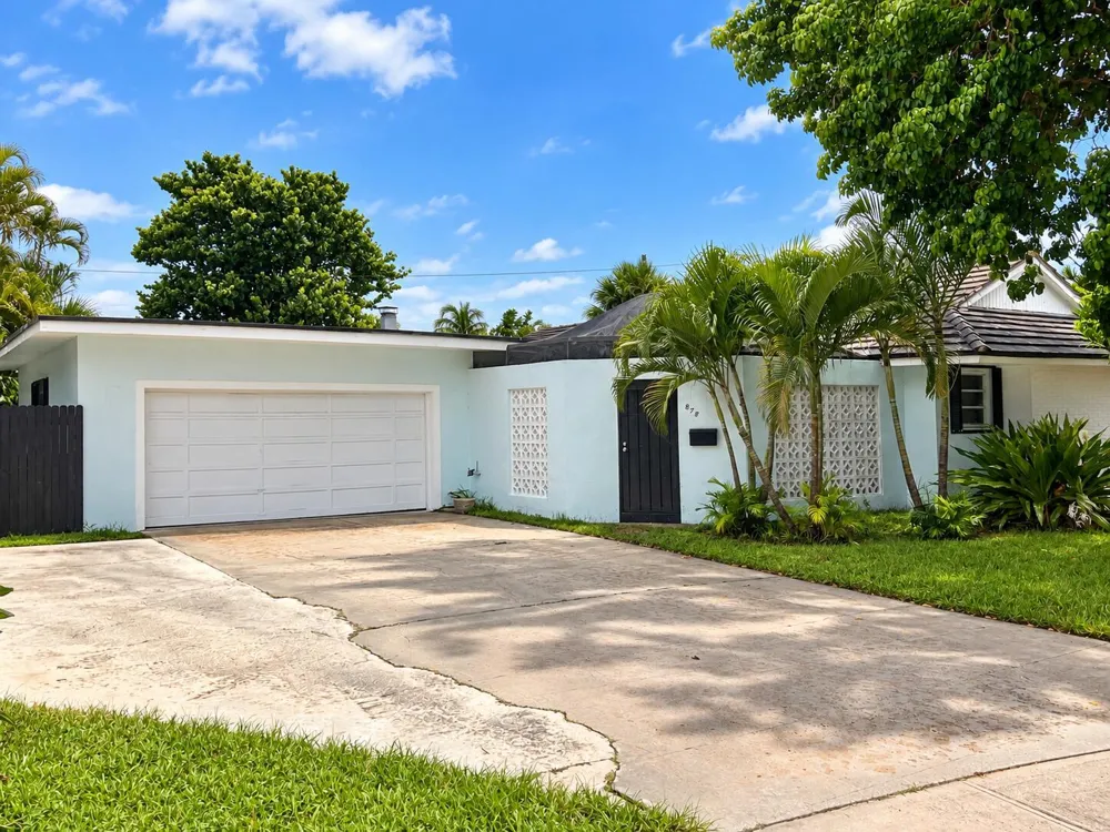 878 FATHOM COURT North Palm Beach, FL 33408