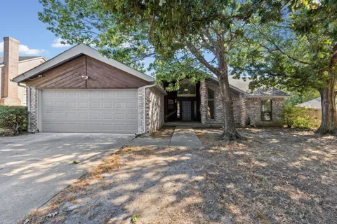 515 Highland Oaks Drive