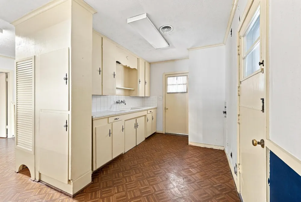920 Park Avenue Bonham, TX 75418