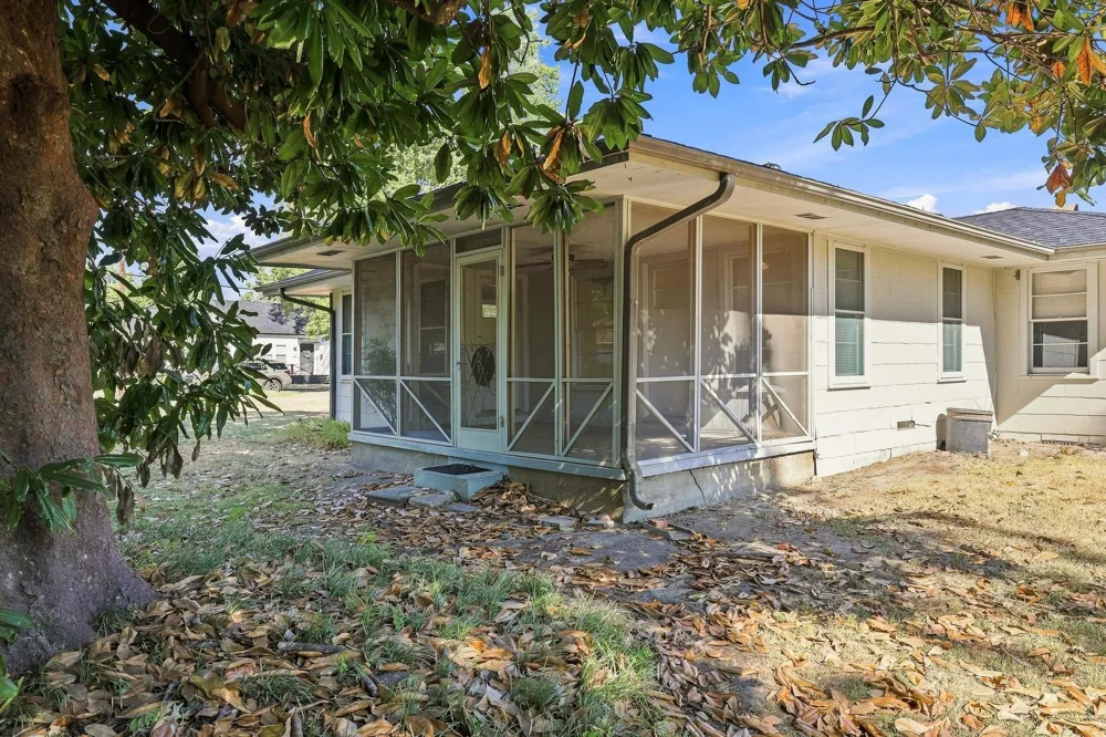 920 Park Avenue Bonham, TX 75418