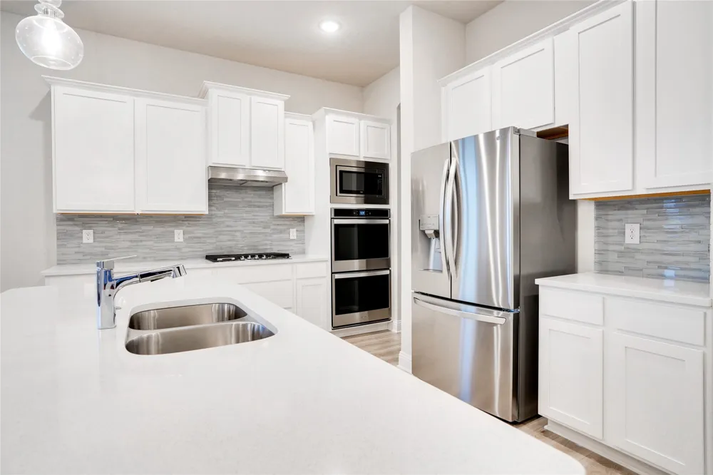 1521 Bison Trail Aubrey, TX 76227