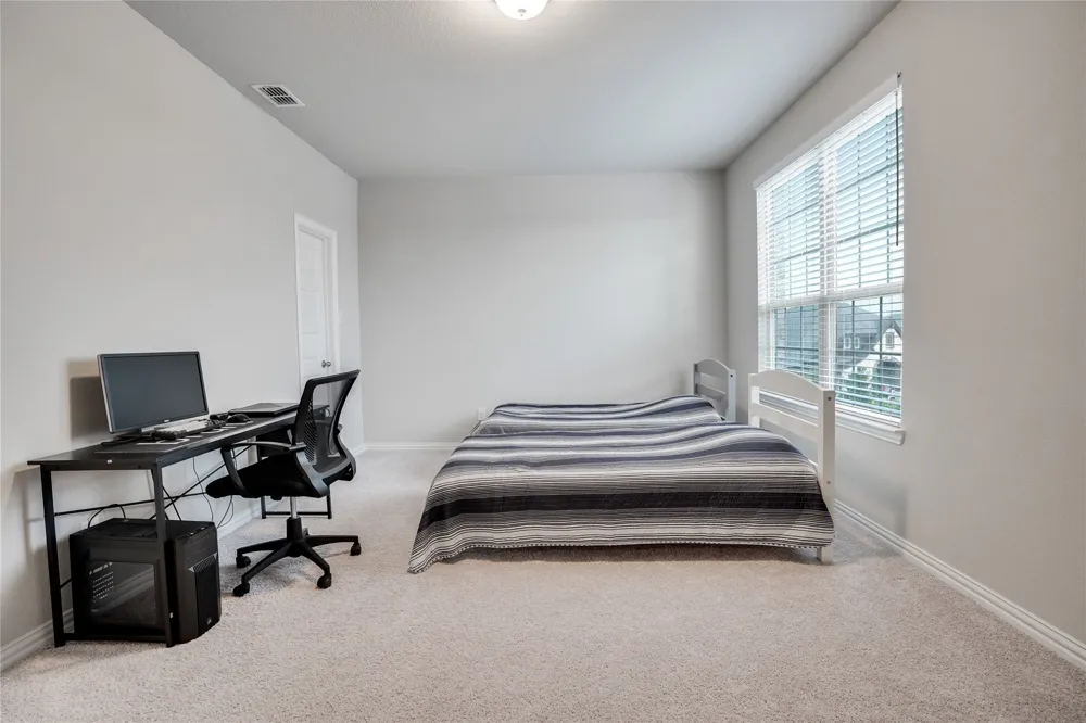 1521 Bison Trail Aubrey, TX 76227