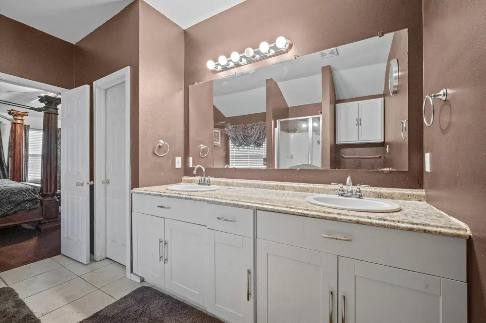717 Eldorado Drive DeSoto, TX 75115