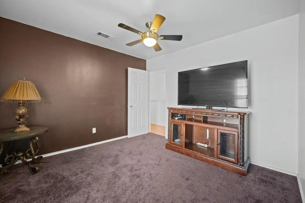 717 Eldorado Drive DeSoto, TX 75115