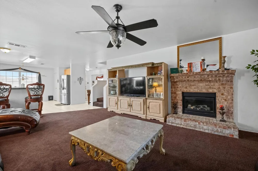 717 Eldorado Drive DeSoto, TX 75115