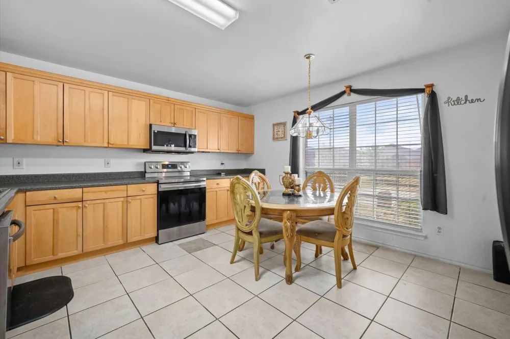 717 Eldorado Drive DeSoto, TX 75115