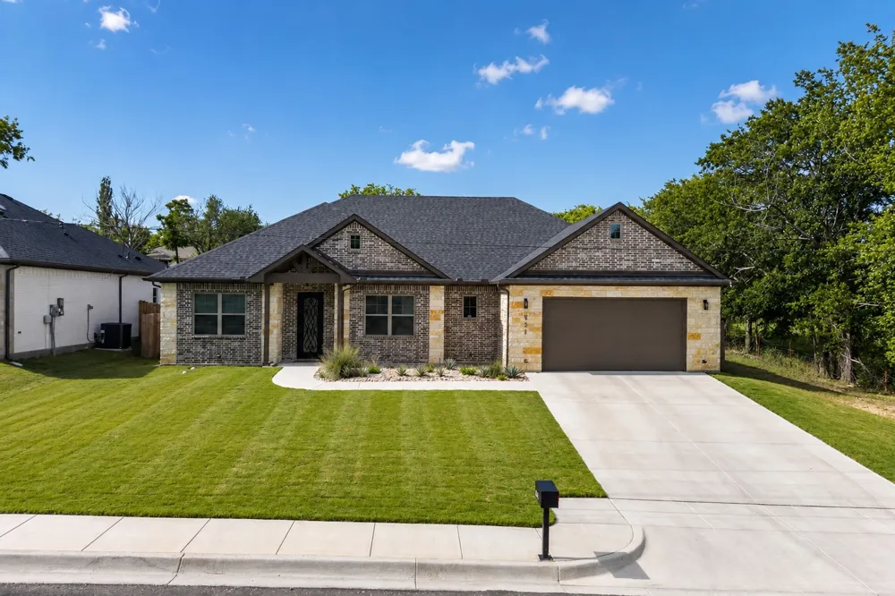 821 E 2nd Street Weatherford, TX 76086