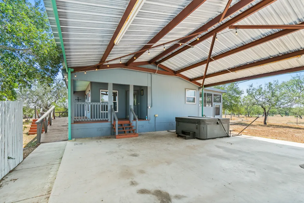 1951 Dowdy Road Seguin, TX 78155