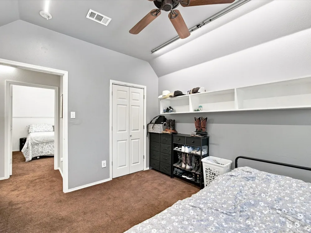 302 Republic Lane Euless, TX 76040