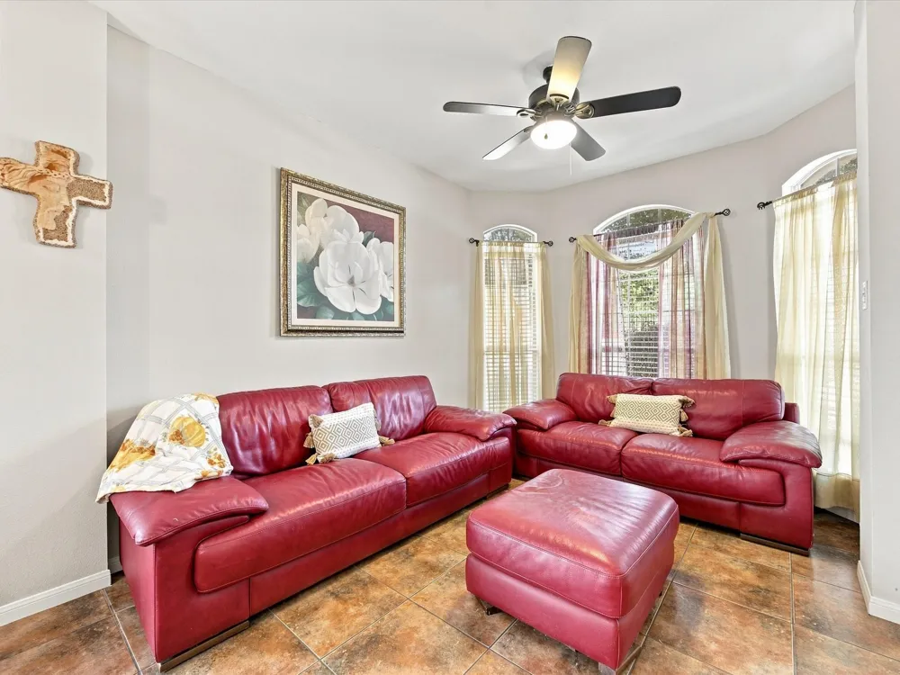 302 Republic Lane Euless, TX 76040