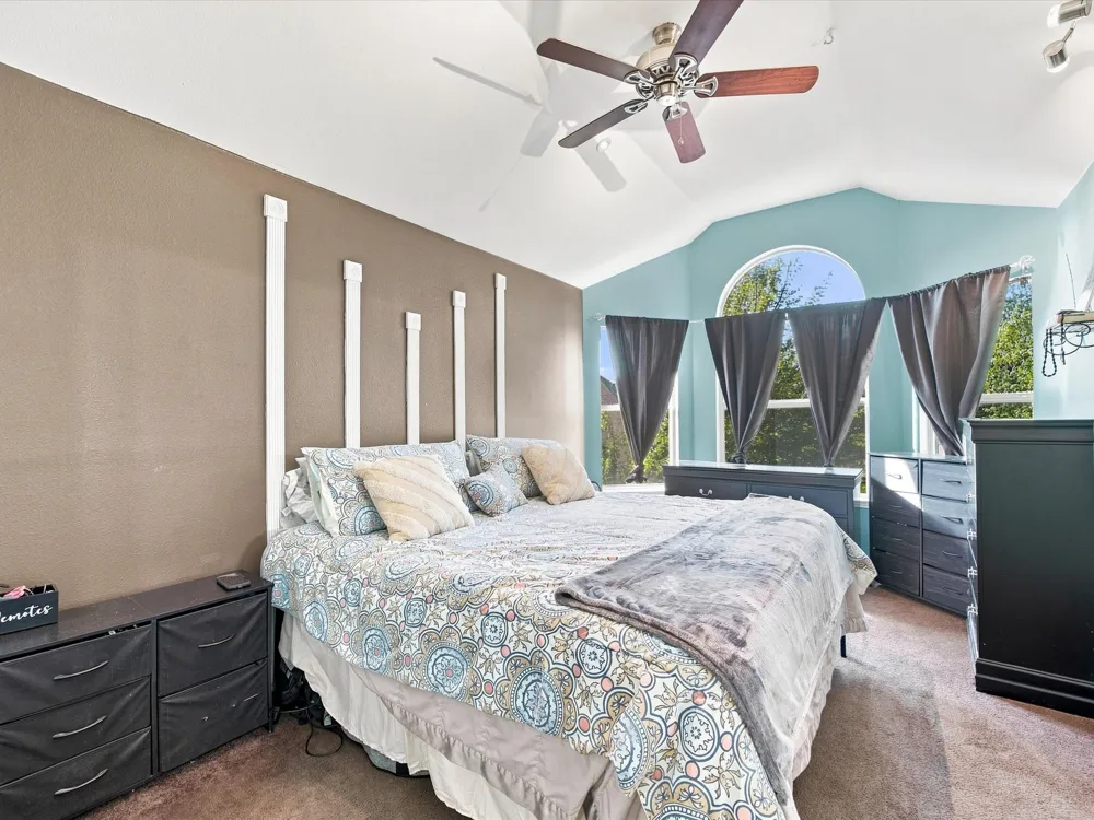 302 Republic Lane Euless, TX 76040