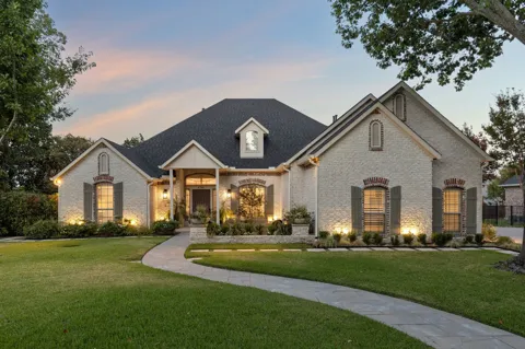 4741 Parkwood Drive