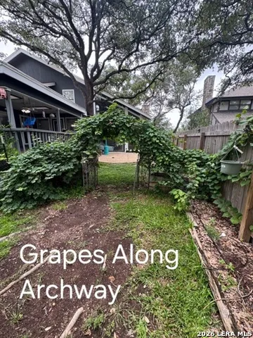 1739 Royal Crescent San Antonio, TX 78231