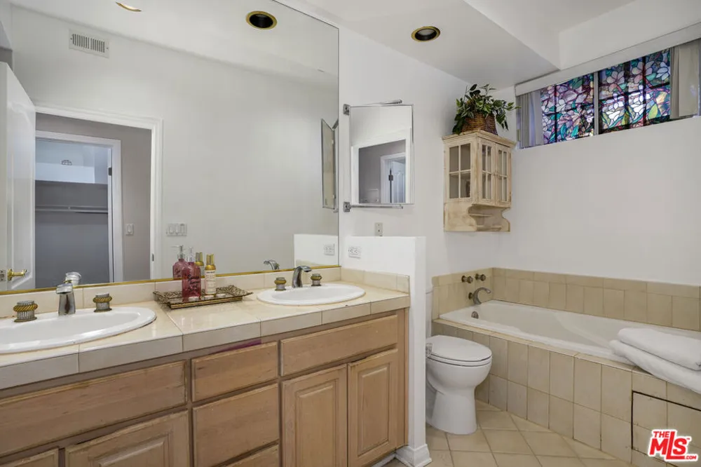 10630 Eastborne Avenue #306 Los Angeles, CA 90024