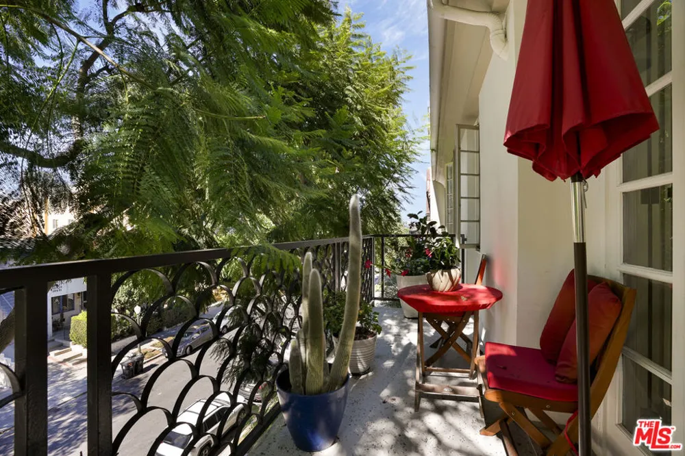 10630 Eastborne Avenue #306 Los Angeles, CA 90024